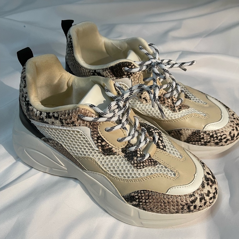 “Rise Up” lace up snakeskin 7 sneaker